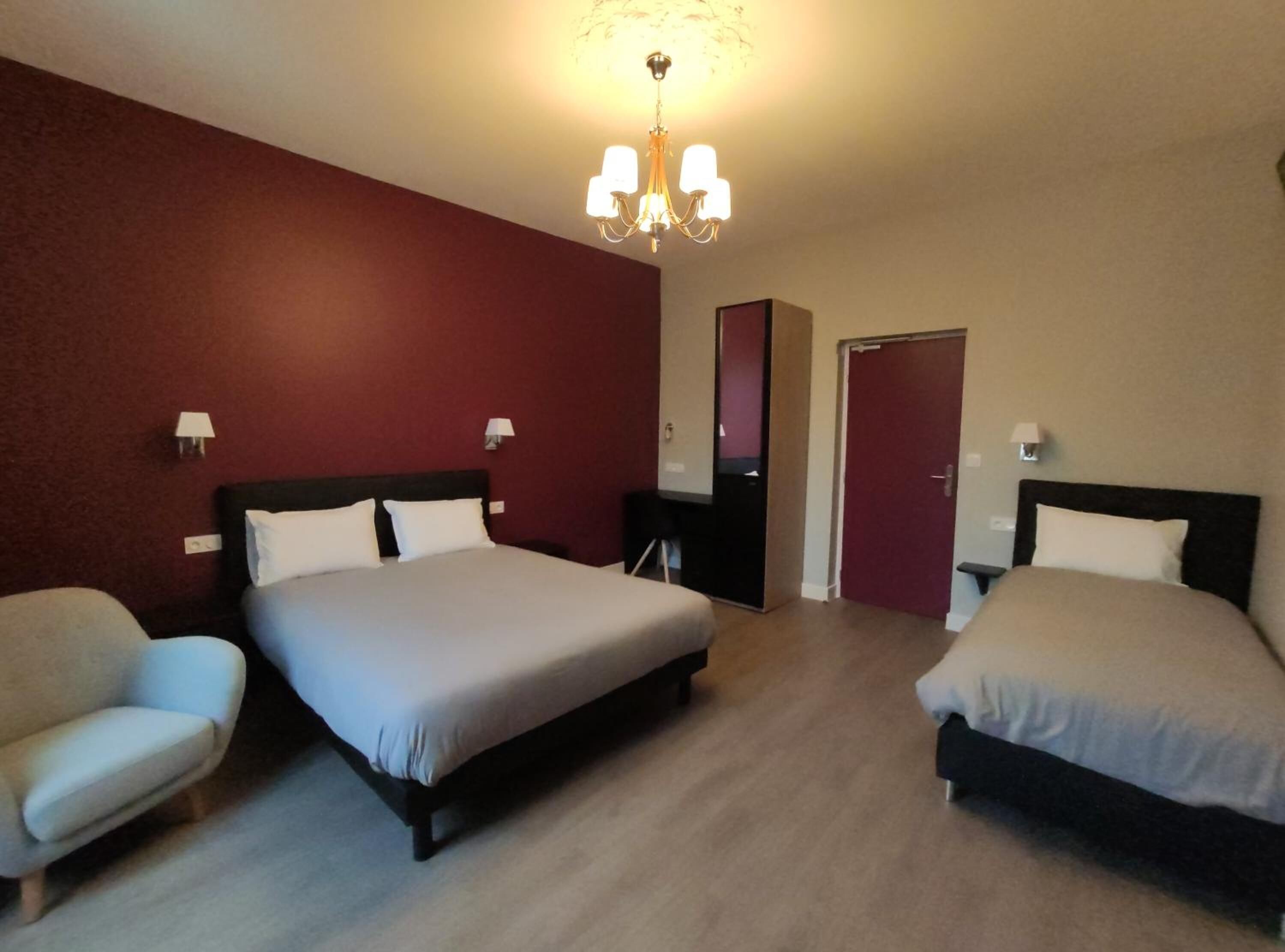 Premium bedding, individually decorated, individually furnished, desk