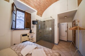 Tweepersoonskamer (Il Nido) | Pillowtop-bedden, verduisterende gordijnen, gratis wifi, beddengoed
