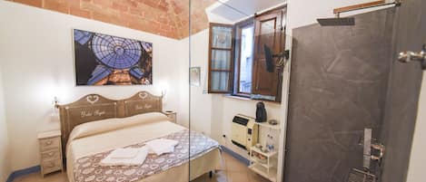 Double Room (Il Nido) | Pillowtop beds, blackout drapes, free WiFi, bed sheets