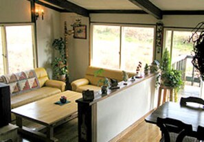 Lobby sitting area - Pension Marionette (Hokuto)