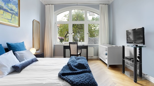 Leilighet | 2 soverom, skrivebord, strykejern/-brett og sengetøy