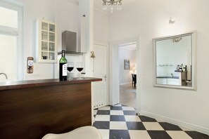 Apartment | Private kitchen | Fridge, microwave, oven, stovetop - Elite Apartments Sopot Admiralski (Sopot)