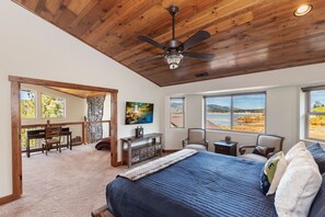 4 bedrooms, WiFi, bed sheets - Goldmine Lakeview by Destination Big Bear : Luxury Lake & Mountain Views with Pool Table & Hot Tub! Walk to Village! (Big Bear Lake)