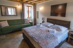 Deluxe Double or Twin Room | In-room safe, individually decorated, individually furnished - JR Luxury Guesthouse 2 (Split)