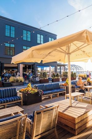 Terrace/patio - Hammetts Hotel (Newport)