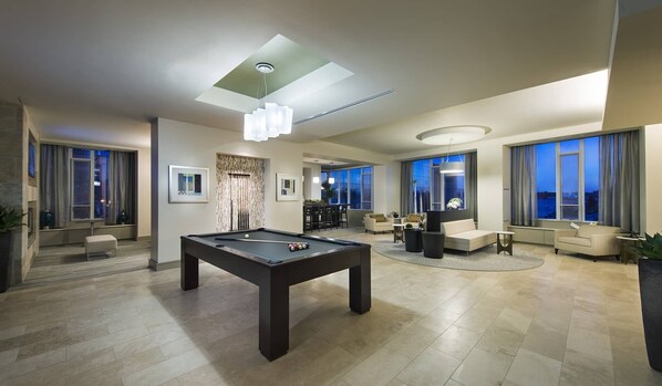 Apartment (1 Bedroom) | Living room