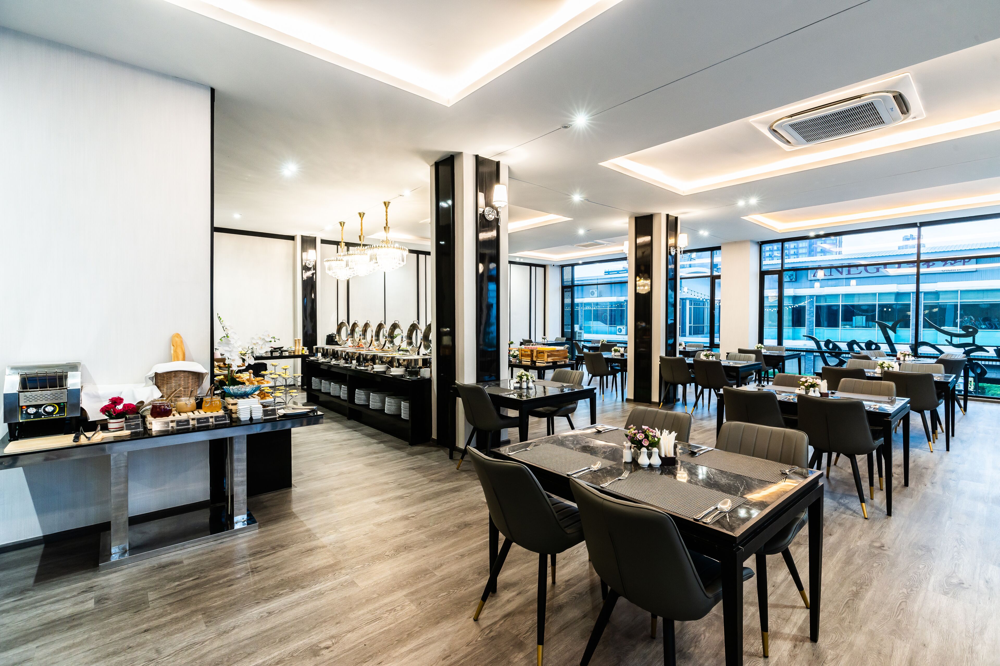 breakfast, lunch, dinner served; thai cuisine