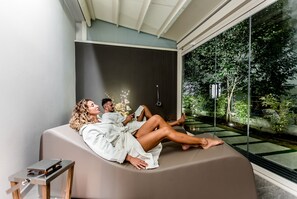 Sauna, hot tub, steam room, Turkish bath, body treatments, aromatherapy