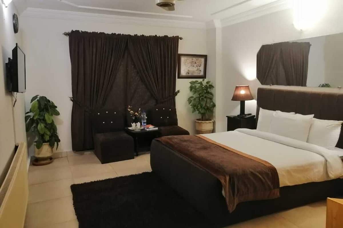 Standard Double Room | Soundproofing, free WiFi