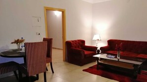 Soundproofing, free WiFi - Days Inn Murree (Murree)