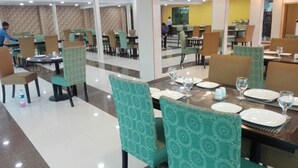 Restaurant - Days Inn Murree (Murree)