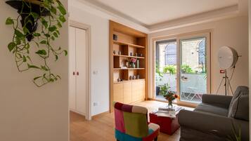 Suite, balcon | Coin séjour