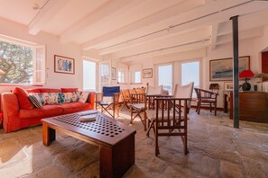 Living area - Lighthouse cottage 3* – exceptional seaview (Saint-Philibert)