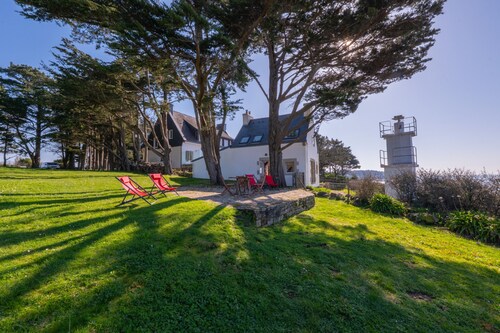 Lighthouse cottage 3* – exceptional seaview