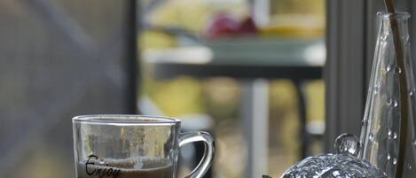 Appartement, 1 chambre, vue mer | Café et/ou machine à café