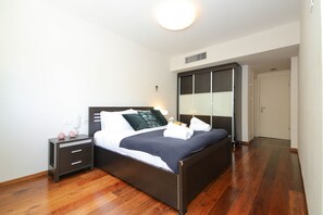 Apartamento | 3 dormitorios, caja fuerte, sistema de insonorización