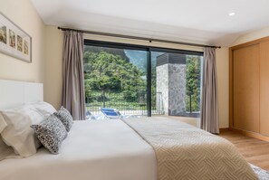 1 chambre, fer et planche à repasser, accès au Wi-Fi (inclus)