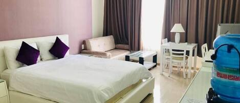 高级双人房 | 办公桌、隔音、熨斗/熨衣板、免费 WiFi