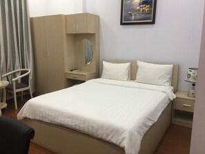 Desk, soundproofing, iron/ironing board, free WiFi - 7S Hotel Minami Ho Chi Minh City Apartments (Ho Chi Minh City)