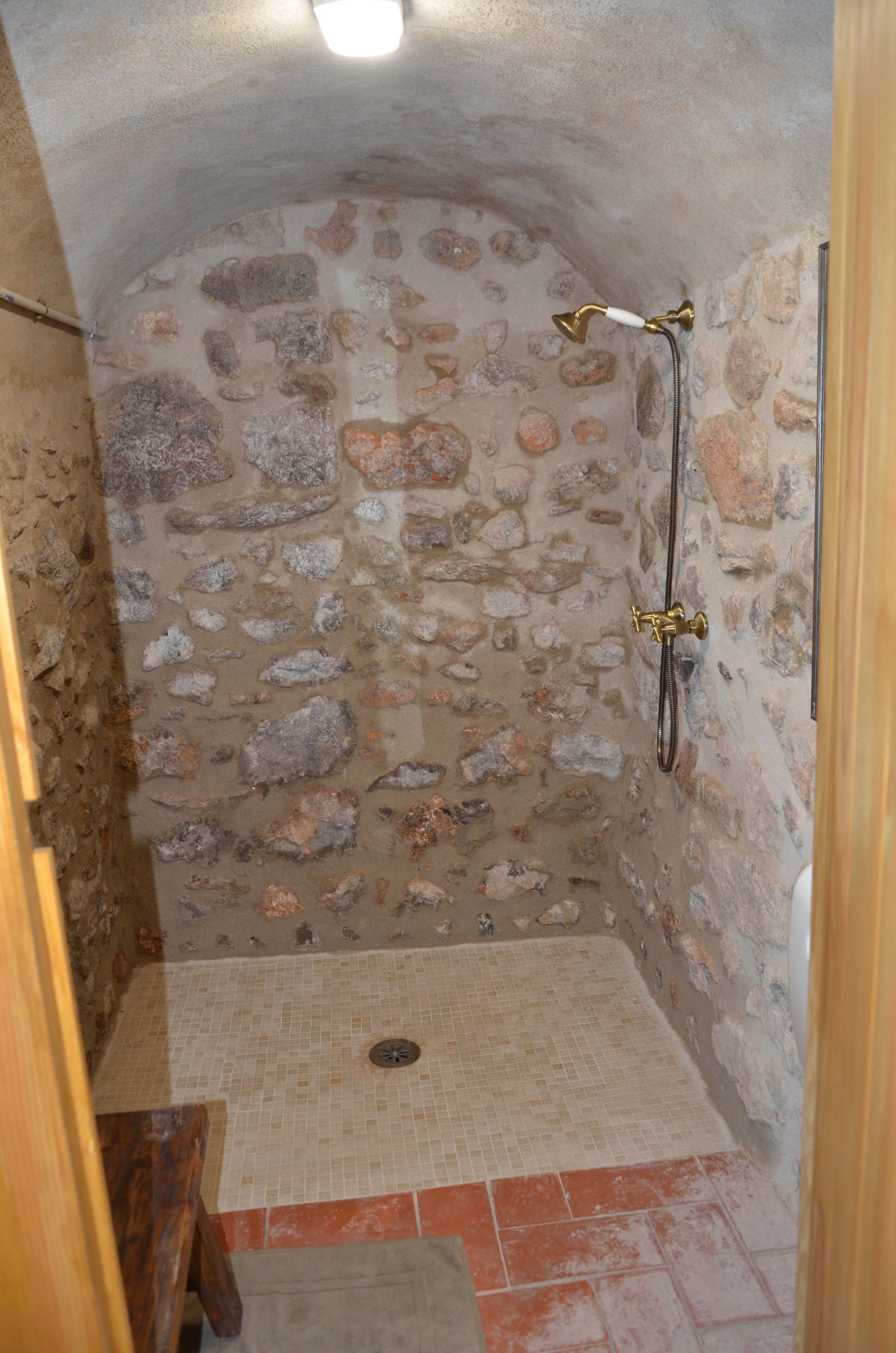 sauna, hot tub, deep-tissue massages, prenatal massages, sports massages