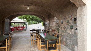 Porch - Santuari de Terrades (Terrades)