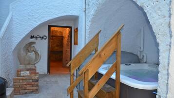 Sauna, bañera de hidromasaje, masajes de tejido profundo