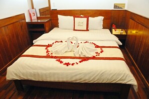 Superior Double Room | Minibar, in-room safe, desk, blackout curtains - 7S Hotel Le Na (Da Lat)