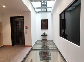 Hallway - Bloom Boutique Gk-1 (New Delhi)
