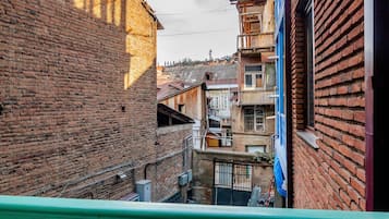 Standard-Doppelzimmer, Balkon, Blick auf den Innenhof | Terrasse/Patio