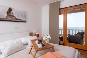 Villa, en front de plage | Vue de la chambre