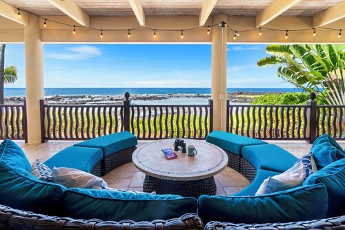 Luxury Beachfront Home w/ Pool, Spa, AC & Stunning Sunset Views at Mermaid Cove