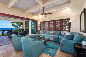 Smart TV, DVD player, stereo, printers - Luxury Beachfront Home w/ Pool, Spa, AC & Stunning Sunset Views at Mermaid Cove (Kailua Kona)