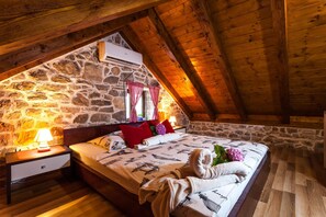 Villa de lujo, alberca privada | 7 habitaciones, decoración personalizada y muebles diferentes 