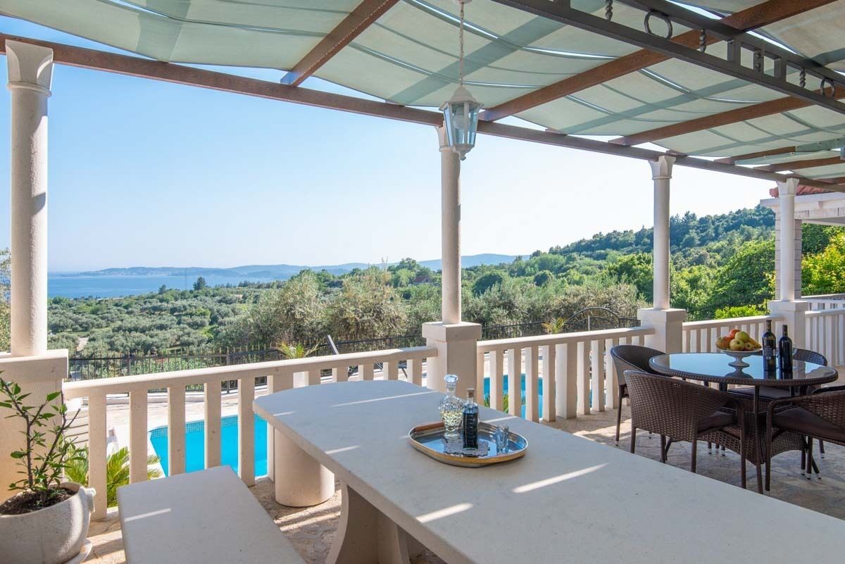Villa, 3 Bedrooms | Terrace/patio