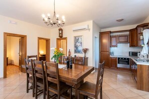 Villa, 3 habitaciones | Servicio a la habitación