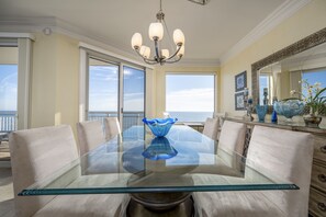 Dining - Gateway Grand 1213 with 4BR, 3BA sleeps 10 and includes linens! (Ocean City)