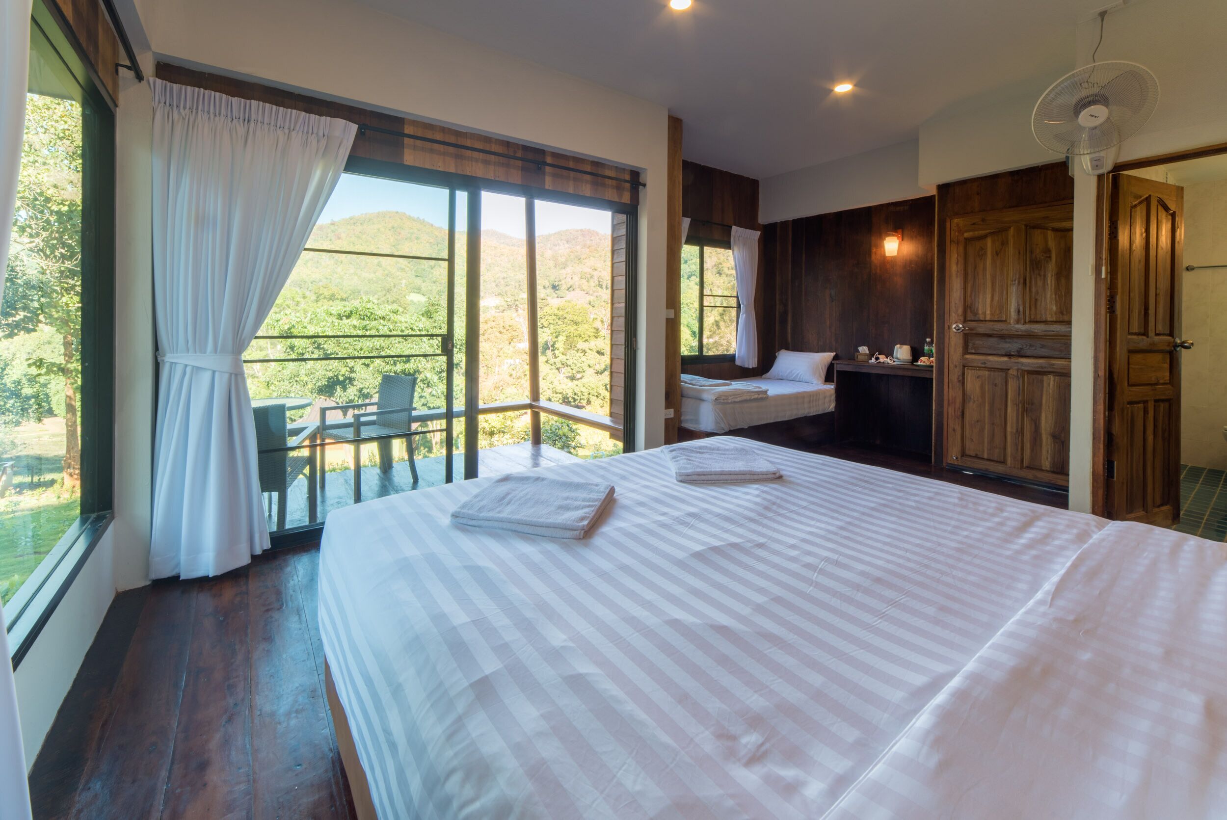 Phòng 3 Premium | Truy cập Internet không dây miễn phí, bộ trải giường 