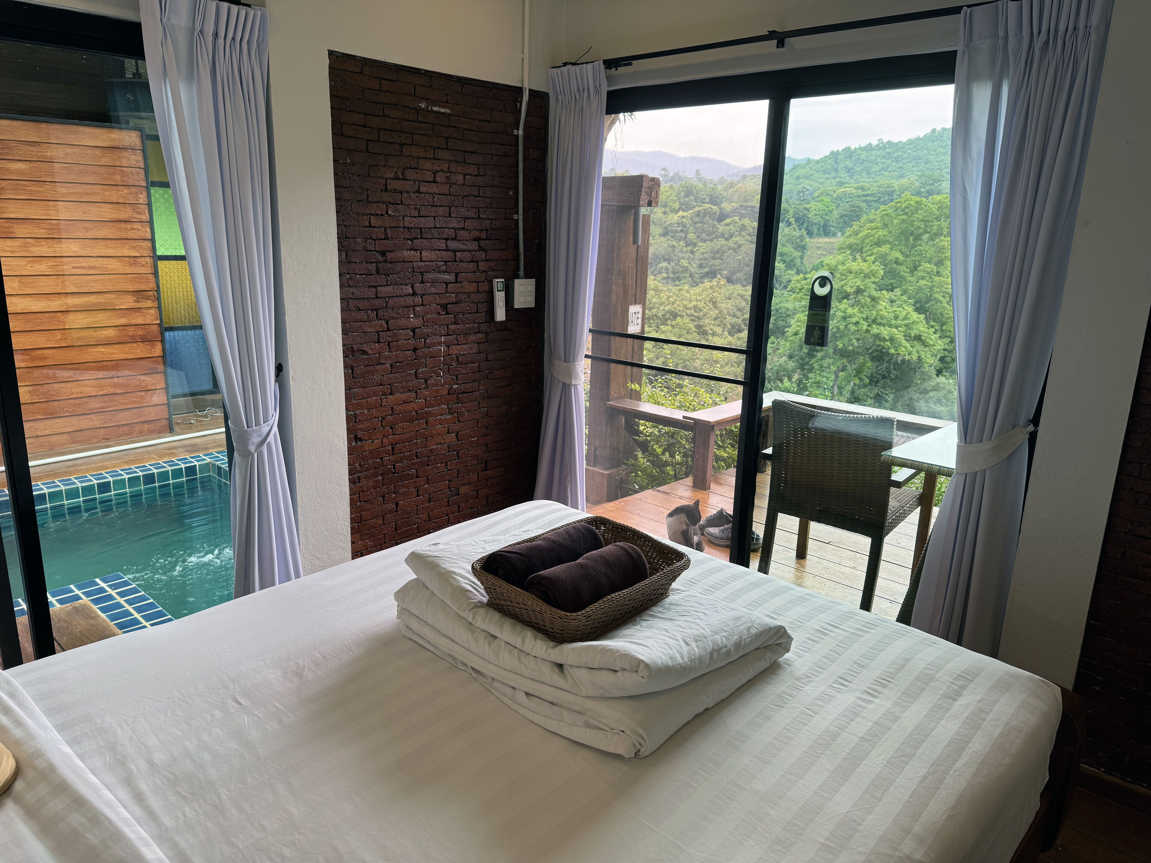 Kamar Double | Wi-Fi gratis dan seprai linen