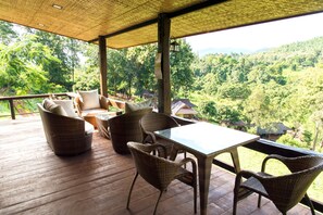Lobby sitting area - Chiang Mai Elephant Friends (Mae Wang)