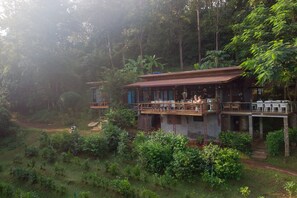 Breakfast, lunch, dinner served; Asian cuisine 