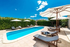 Sun deck