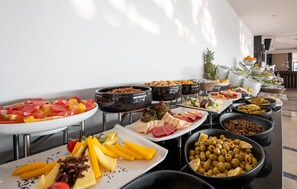 Free daily buffet breakfast - Bvs Bosphorus Pera Hotel & Hammam (Istanbul)