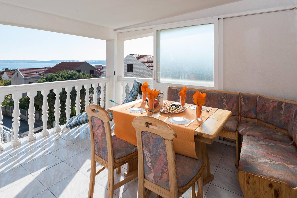 Apartamento, vista para o mar | Vista da sacada