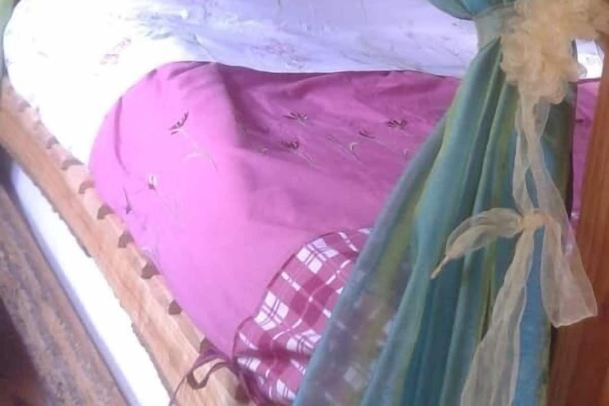 Wooden caravan | 1 bedroom, individually decorated, individually furnished