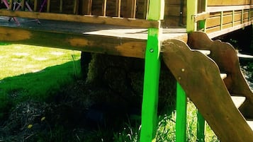 Wooden caravan | Terrace/patio