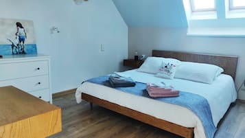 2 bedrooms, iron/ironing board, travel crib, free WiFi