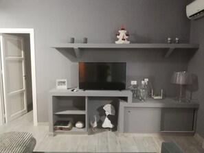TV
