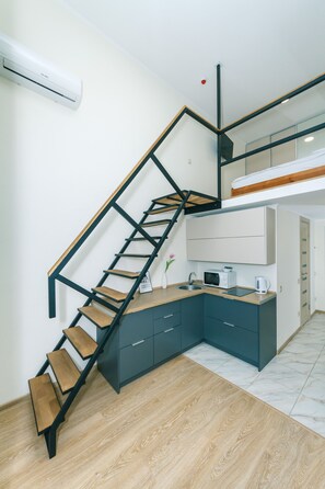 Exclusive Apartment | Private kitchenette | Full-size fridge, microwave, oven, stovetop - Inn Kiev (Kyiv)