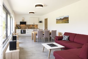 Apartment, 2 Bedrooms | Living area