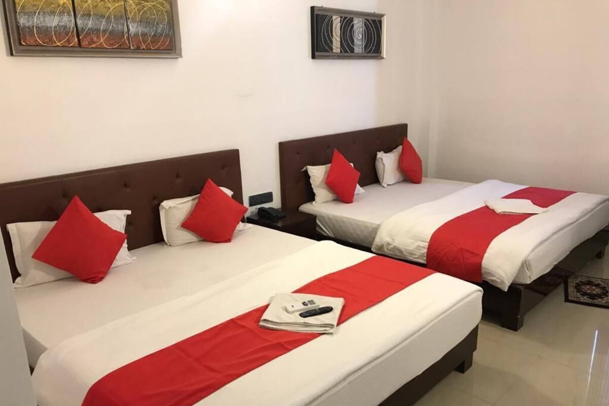 Hypo-allergenic bedding, in-room safe, free WiFi, wheelchair access